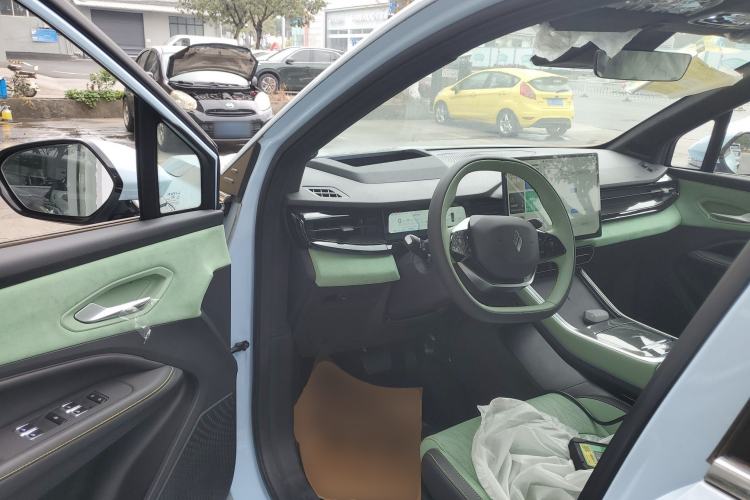 Used Livan Livan 7 2023 605km Hunter Light