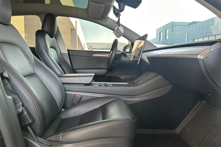 Used Tesla Model Y 2021 Standard Range Rear-Wheel Drive Version
