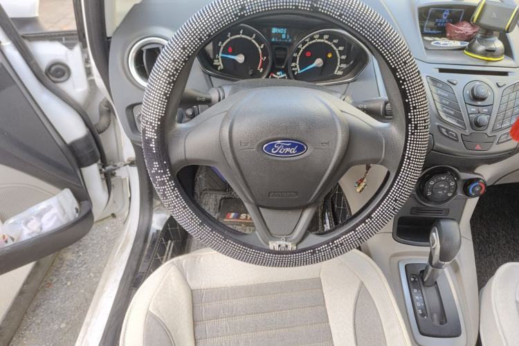 Used Ford Fiesta 2013 Sedan 1.5L Automatic Fashion Edition
