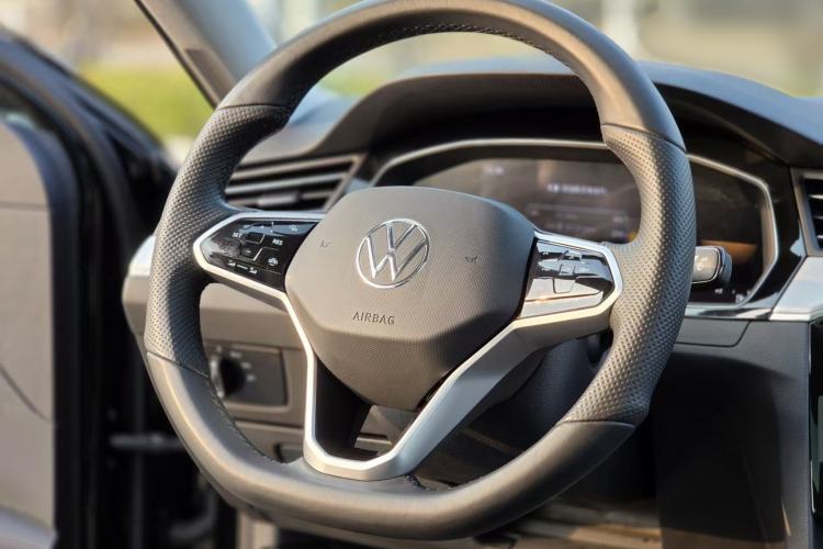 Used Volkswagen Magotan 2025 Zhongxiang Version 280TSI DSG Comfort Edition
