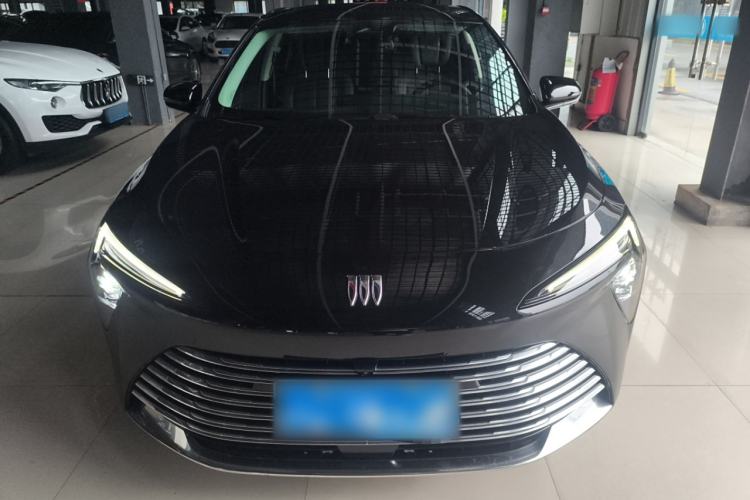 Used Buick LaCrosse 2025 28T Platinum Edition
