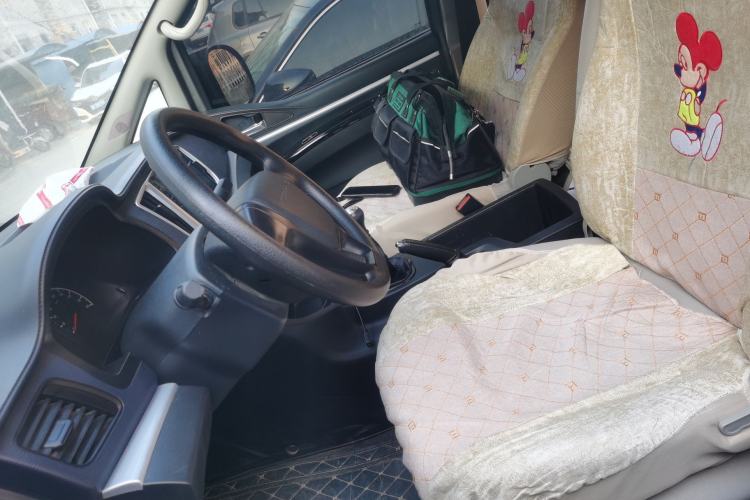 Used FORTHING Lingzhi 2023 M5 1.6L Practical Model 5 Seats