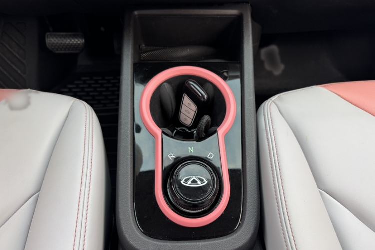 Used Chery Little Ant 2022 Sweet Pink Edition Half-Sugar Version Lithium Iron Phosphate 30 kW 301 km
