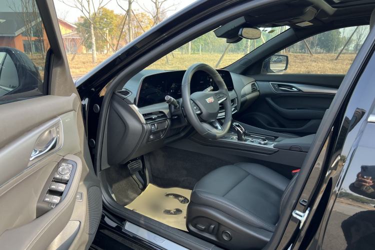 Used Cadillac CT5 2024 28T Luxury Pro Trim
