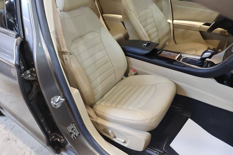 Used Ford Mondeo 2013 2.0L GTDi 200 Luxury Model
