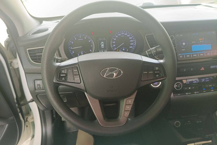 Used Hyundai Mistra 2014 1.8L Automatic Smart GLS
