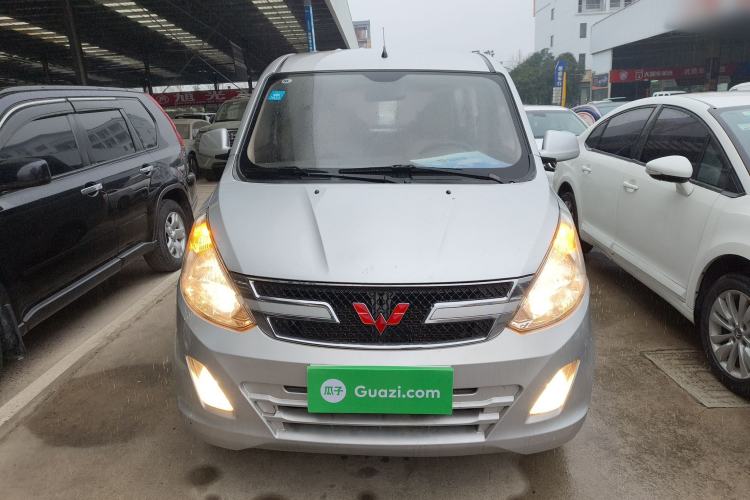 Used Wuling Rongguang V 2016 1.2L Standard Version
