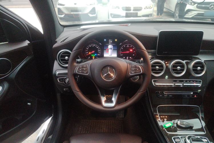 Used Mercedes-Benz GLC 2019 GLC 260 L 4MATIC Dynamic Model
