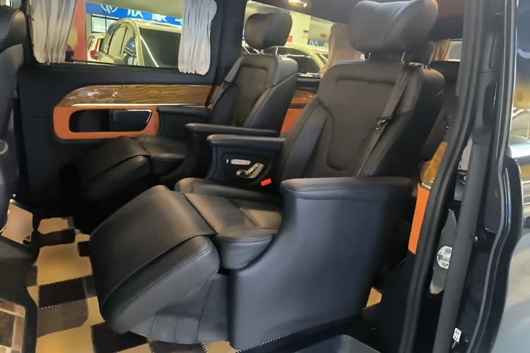 Used Mercedes-Benz V-Class 2017 V 260 L Prestige Extended Edition