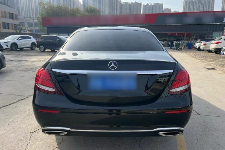 Used Mercedes-Benz E-Class 2019 E 260 L
