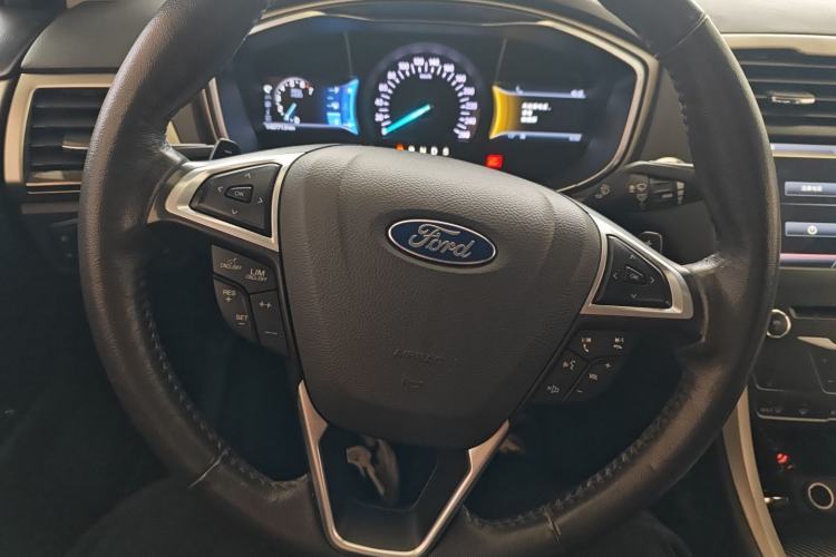 Used Ford Mondeo 2013 2.0L GTDi 200 Luxury Model
