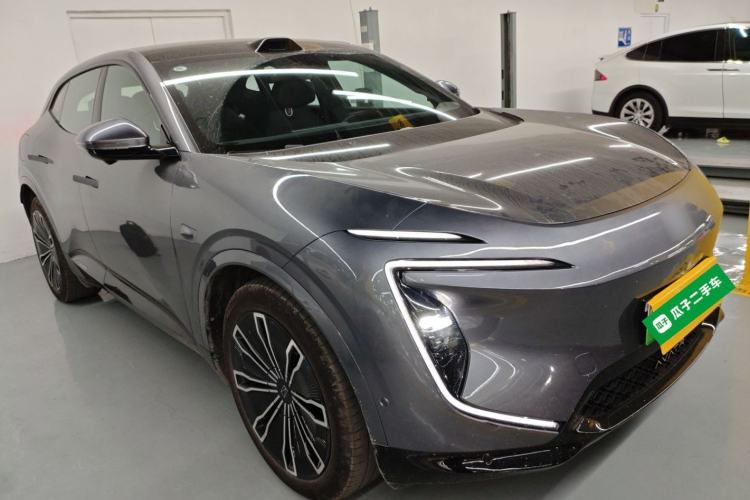 Used  07 2024 Max Extended-Range Edition