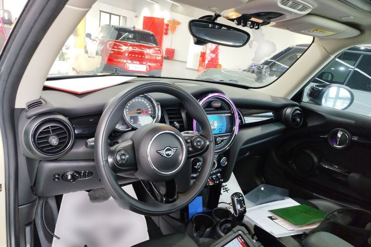 Used  MINI 2019 1.5T COOPER Classic Edition
