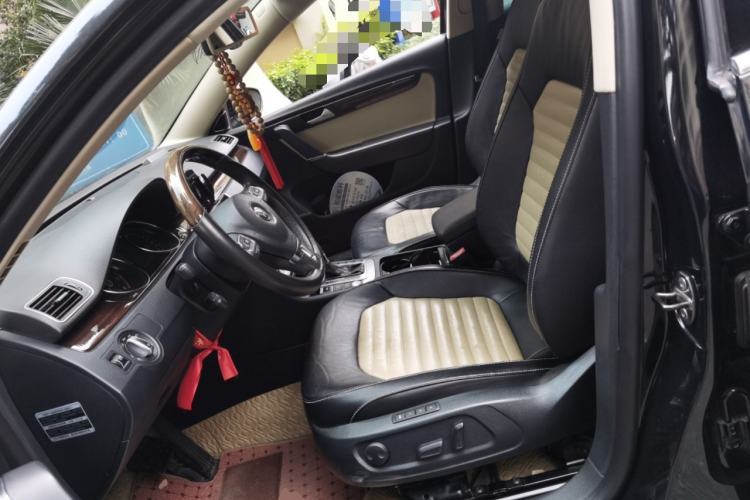 Used Volkswagen Magotan 2013 3.0 FSI Flagship Model
