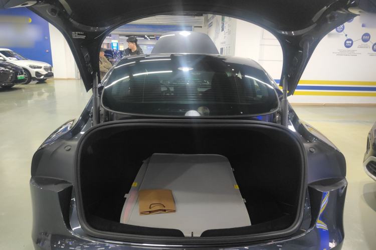 Used Tesla Model 3 2023 Long-Range All-Wheel-Drive Version
