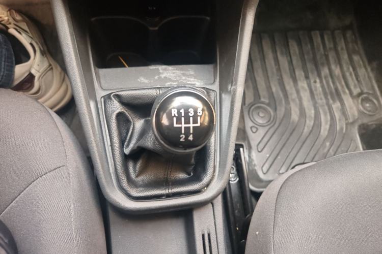 Used Volkswagen Santana 2016 1.6L Manual Fashion Edition
