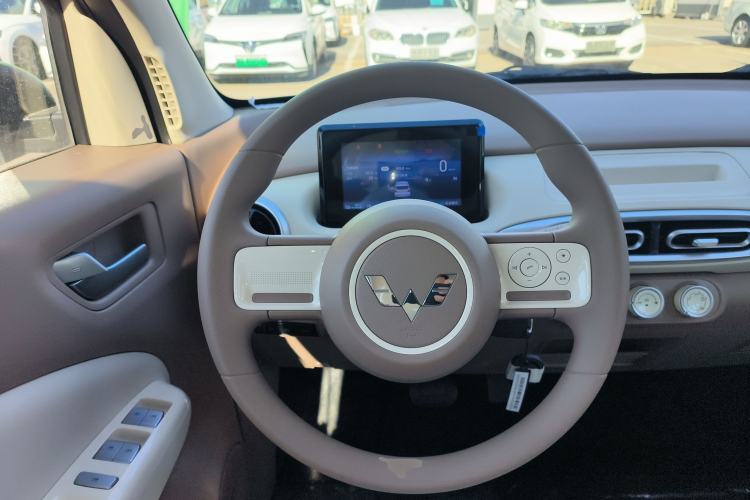 Used Wuling Hongguang MINIEV 2025 Four-Door Version Advanced Edition
