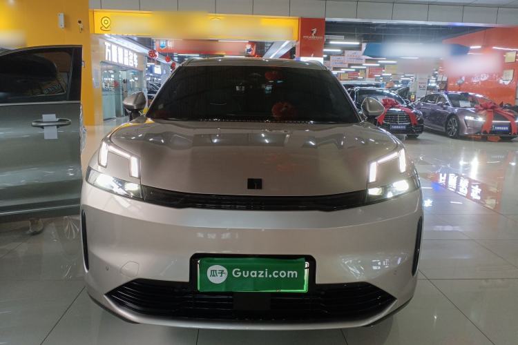 Used Lynk & Co 08 EM-P 2025 120km Long-Range Pro
