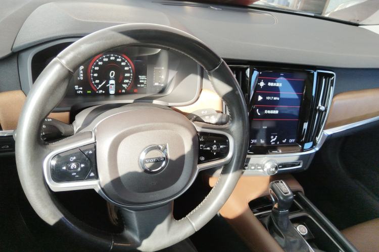 Used Volvo S90 2019 T5 Zhiyi Edition
