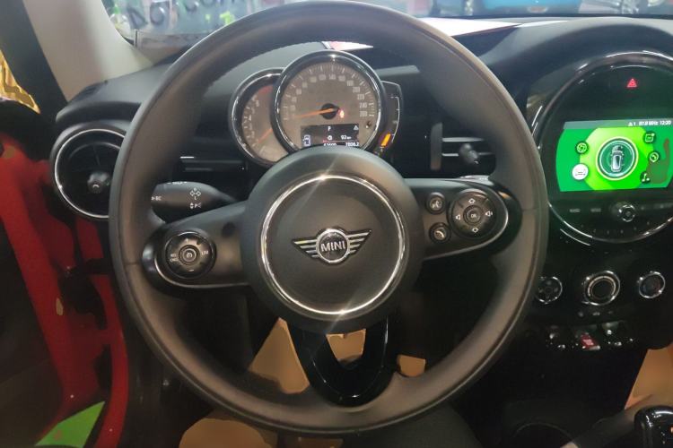 Used  MINI 2019 1.5T ONE PLUS
