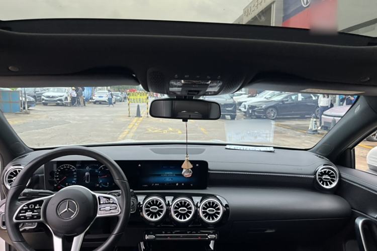 Used Mercedes-Benz A-Class 2022 Restyled A 200 L Sport Sedan Fashion Version
