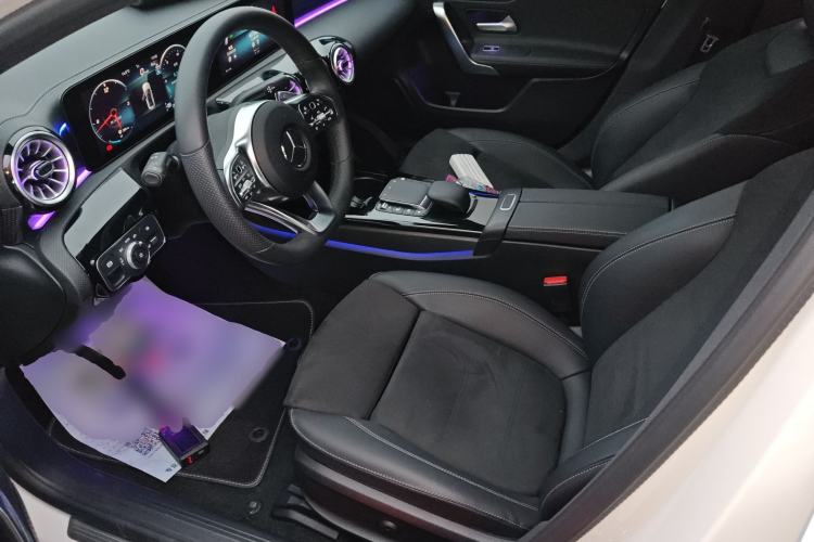 Used Mercedes-Benz A-Class 2022 Revised Version A 200 L Sport Sedan Fashionable Style
