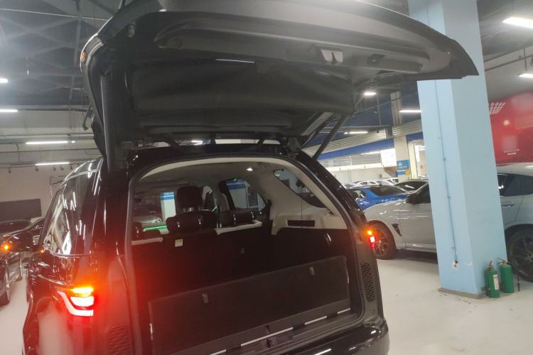 Used Land Rover Discovery 2021 360 PS R-Dynamic S