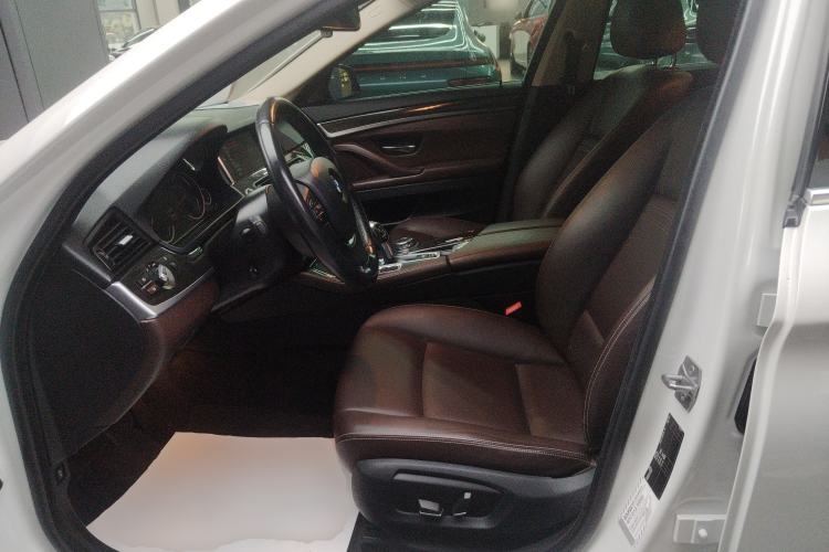 Used BMW 5 Series 2014 525Li Luxury Design Package
