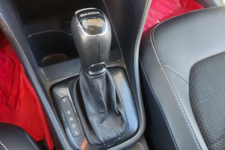 Used Skoda Rapid Spaceback 2016 Revised 1.6L Automatic Chuanxing Version
