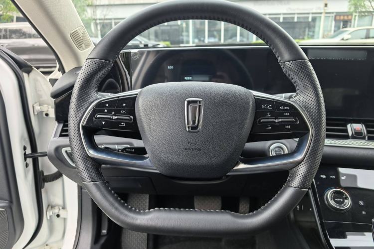 Used Bestune B70 2022 Third Generation 2.0T Automatic Enjoyment Version
