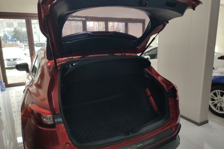 Used Mazda CX-4 2018 2.0L Automatic Two-Wheel Drive Blue Sky Dynamic Version China V Standard
