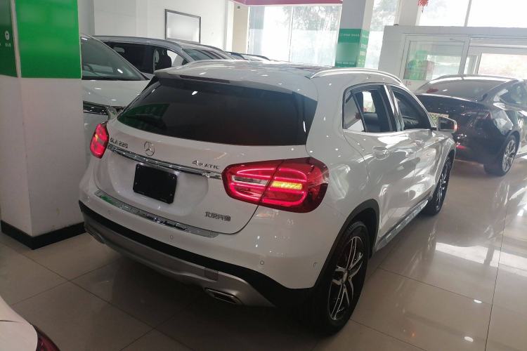 Used Mercedes-Benz GLA 2015 GLA 220 4MATIC Fashion Model