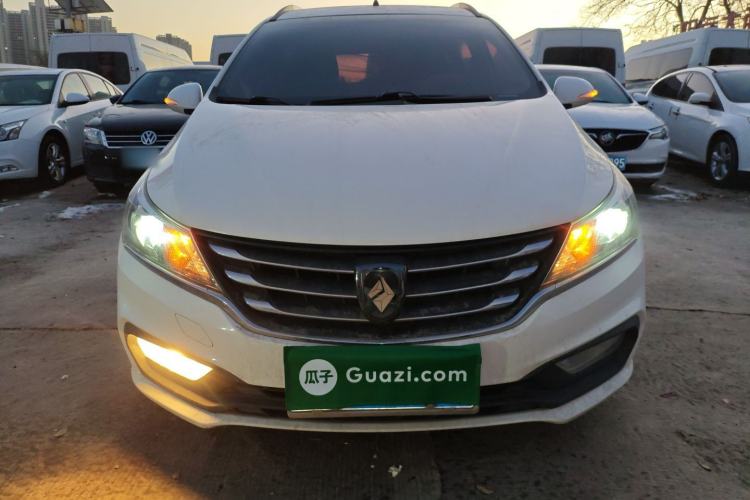 Used Baojun 310W 2017 1.5L Manual Fashion Model China V
