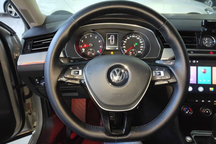 Used Volkswagen Magotan 2019 330TSI DSG Leading Edition China V Standard
