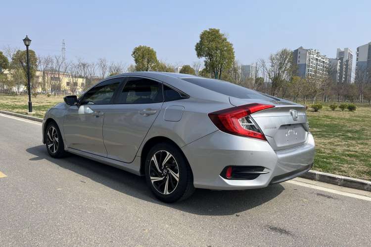 Used Honda Civic 2016 220TURBO CVT Luxury Edition

