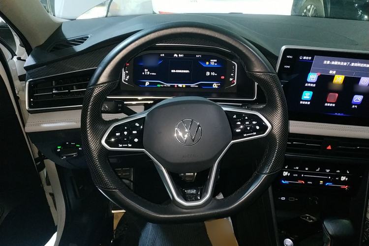 Used Volkswagen Tiguan L 2022 330TSI Automatic Two-Wheel Drive R-Line Enhanced Edition
