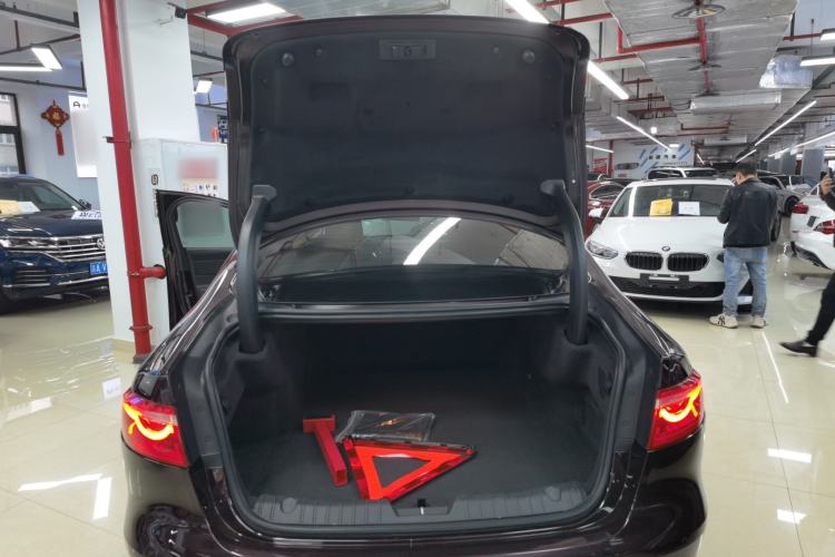 Used Jaguar XFL 2020 XFL 2.0T P200 Two-Wheel-Drive Elite Edition