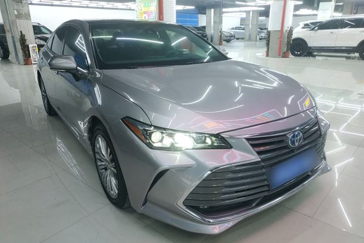 Used Toyota Avalon 2019 Dual-Engine 2.5L XLE Prestige Version China VI Standard
