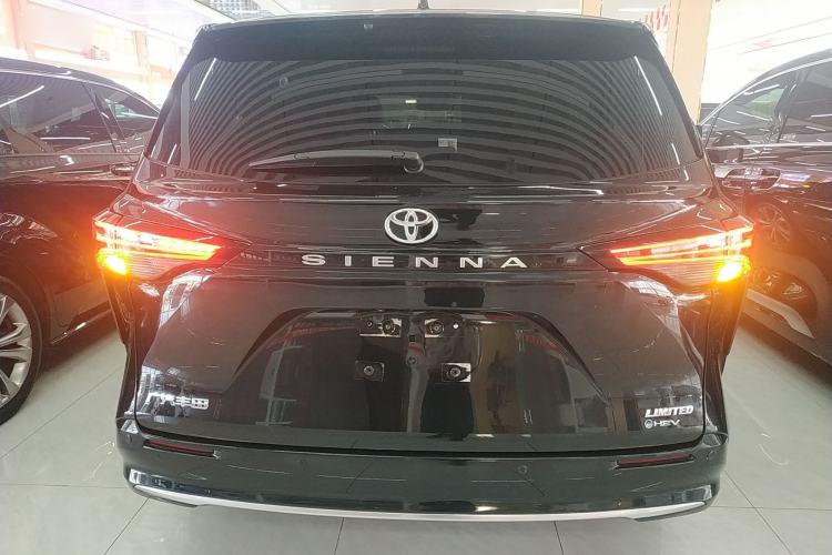 Used Toyota Sienna 2024 2.5L Hybrid Prestige Deluxe Edition