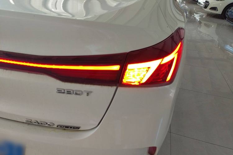 Used Changan Eado 2022 PLUS Blue Whale NE 1.4T GDI DCT Prestige Edition
