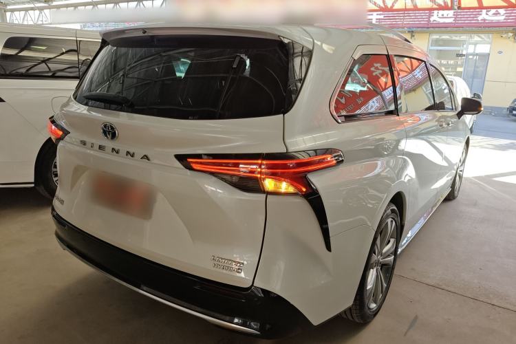 Used Toyota Sienna 2021 2.5L Hybrid Premium Edition