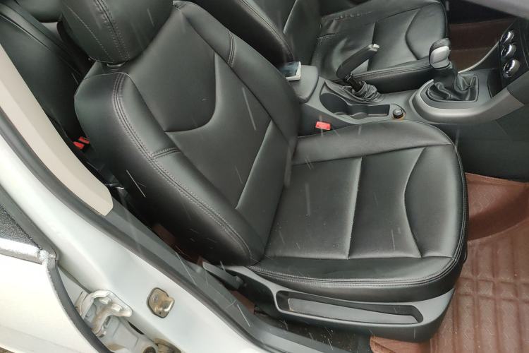 Used Peugeot 408 2013 2.0L Manual Comfort Edition
