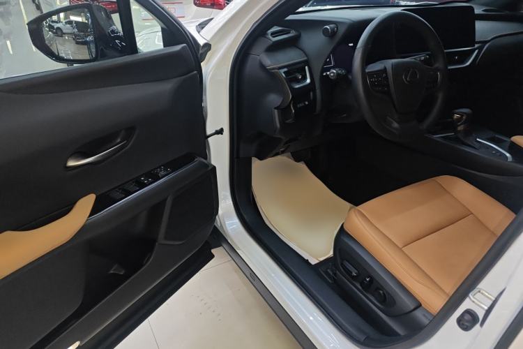 Used Lexus UX 2022 260h Explore-Edition