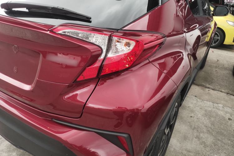 Used Toyota IZOA 2018 2.0L Yichi Version China VI Standard
