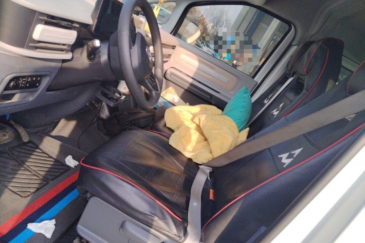 Used SAIC MAXUS Dana V1 2024 V1 Short Wheelbase Low-Roof Multi-Function Version (51 kWh)