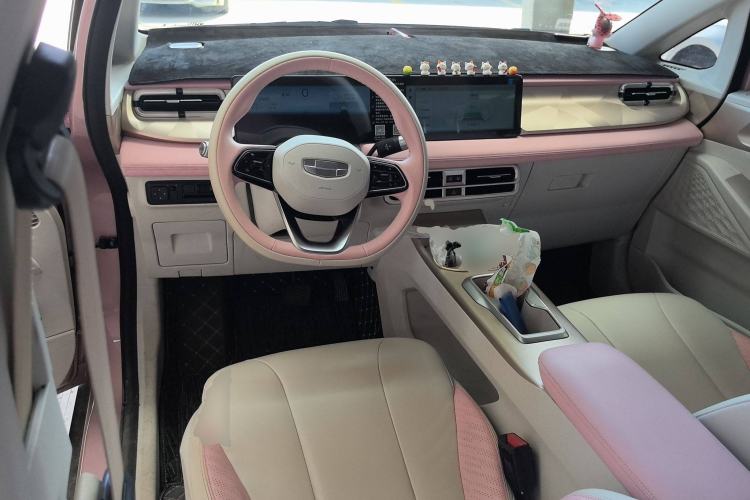 Used Geometry E Firefly 2024 401 km Fluorescent
