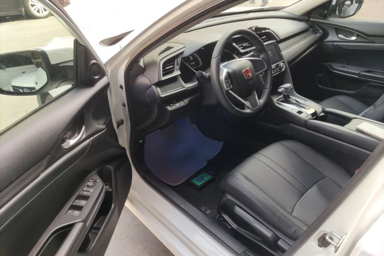 Used Honda Civic 2016 220TURBO CVT Luxury Edition
