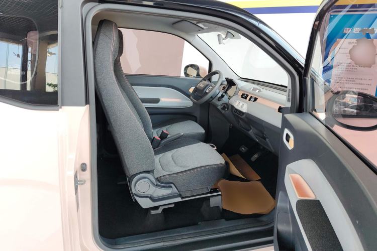 Used Chery QQ Ice Cream 2022 120km Conical Shape Lithium Iron Phosphate
