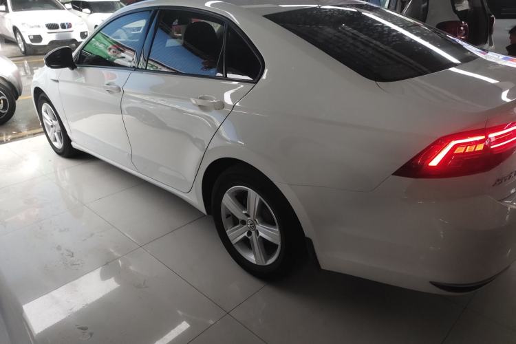 Used Volkswagen Lamando 2019 230TSI DSG Fashion Edition China VI
