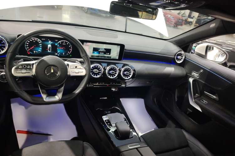 Used Mercedes-Benz A-Class 2020 Restyled A 200 L Sport Sedan Fashion Version
